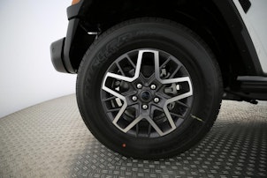 Vehicle image JEEP 2.0 Turbo Sahara Unlimited 4xe