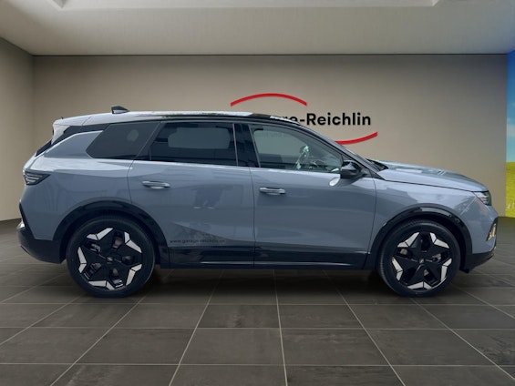 Vehicle image 5 Vehicle image 5