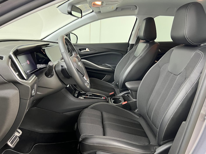 Vehicle image OPEL GRANDLAND