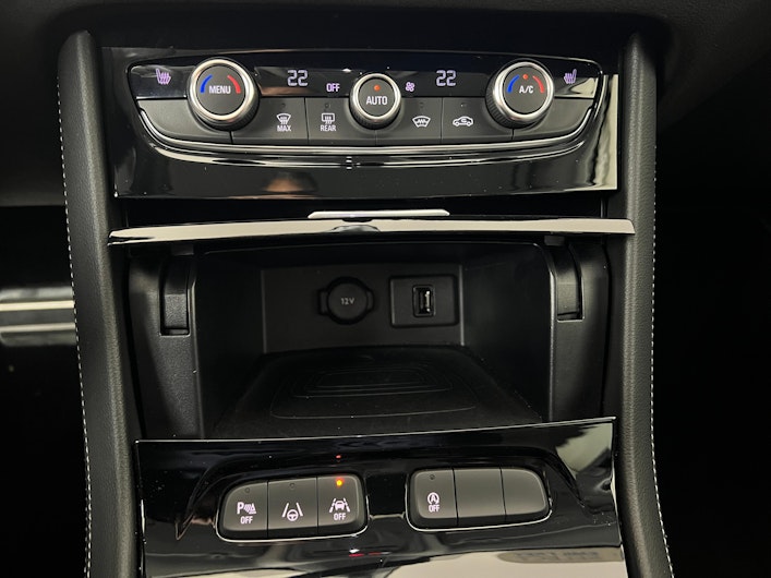 Vehicle image OPEL GRANDLAND