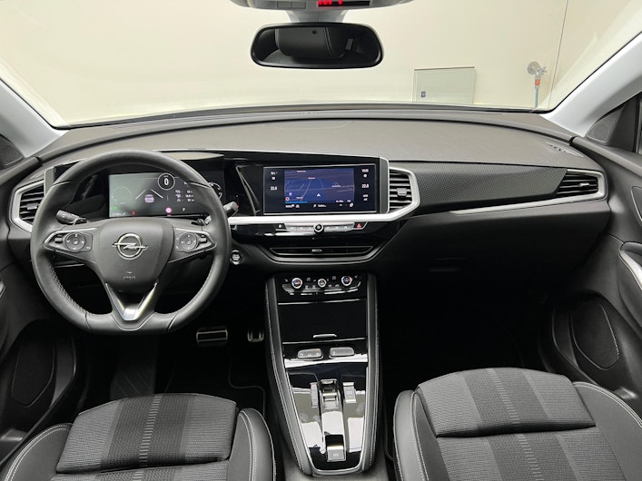 Vehicle image OPEL GRANDLAND