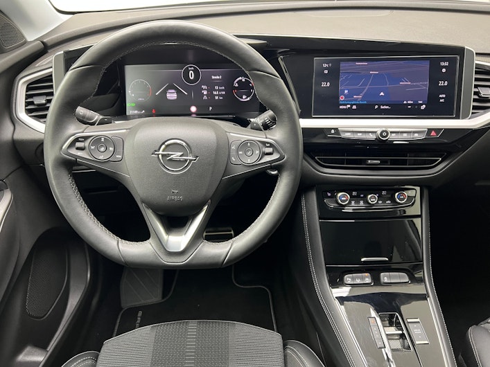 Vehicle image OPEL GRANDLAND