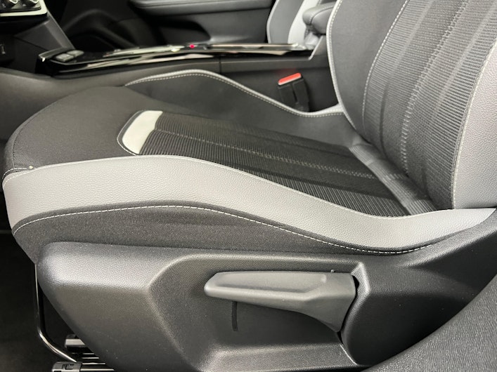 Vehicle image OPEL MOKKA