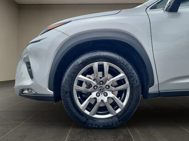Lexus NX 300h Comfort AWD