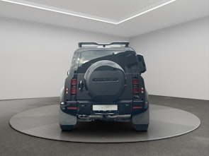 Vehicle image LAND ROVER Defender 110 3.0 D I6 300 X-Dynamic HSE