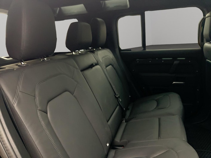 Vehicle image LAND ROVER DEFENDER