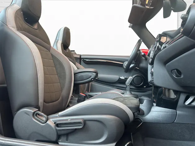 Mini Cabrio F57 2.0i John Cooper Works