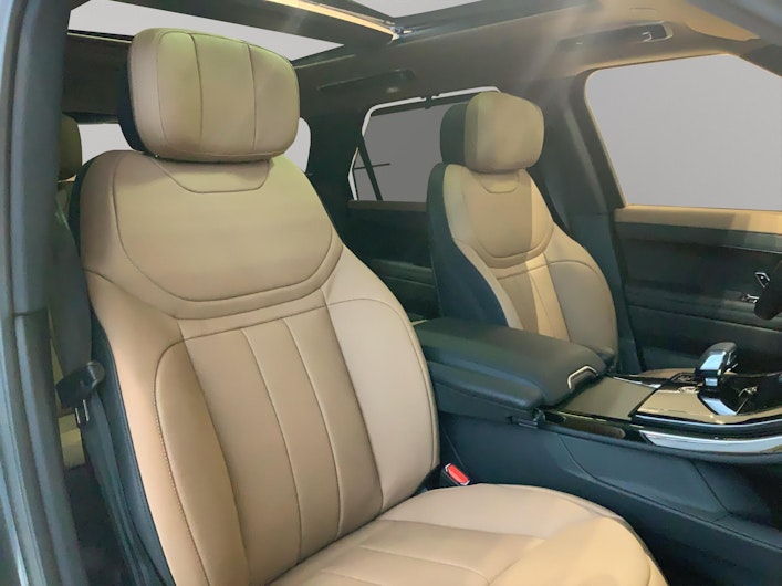 Vehicle image LAND ROVER RANGE ROVER SPORT