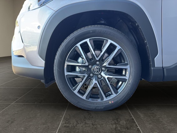 Vehicle image 18 Vehicle image 18