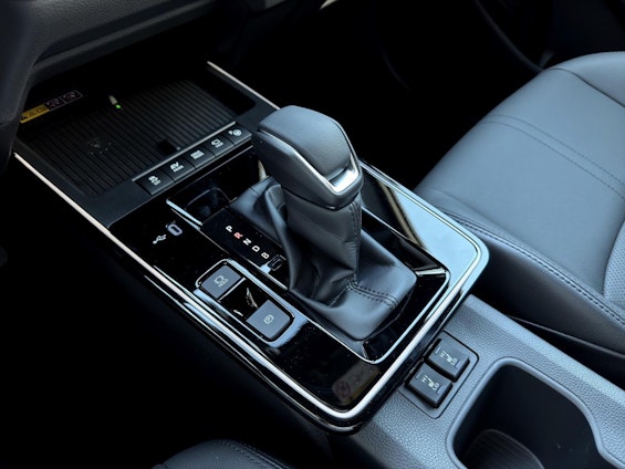 Vehicle image 13 Vehicle image 13