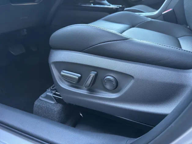 Toyota Corolla Cross 2.0 HSD Premium AWD-i