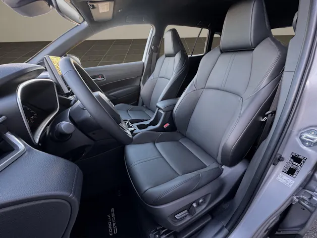 Toyota Corolla Cross 2.0 HSD Premium AWD-i