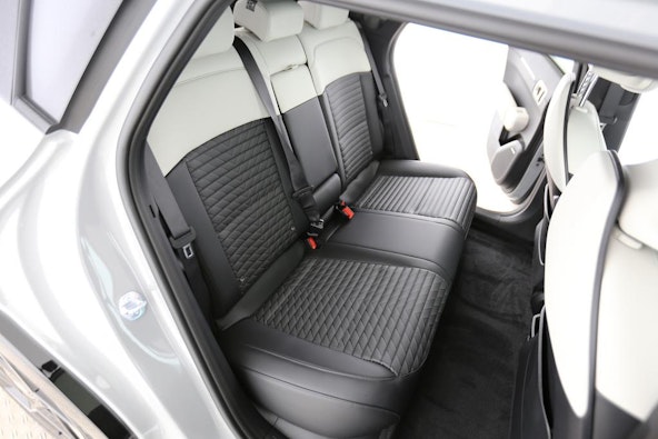 Vehicle image 5 Vehicle image 5