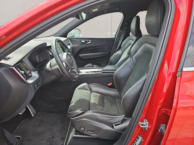 Volvo XC60 2.0 D5 R-Design AWD