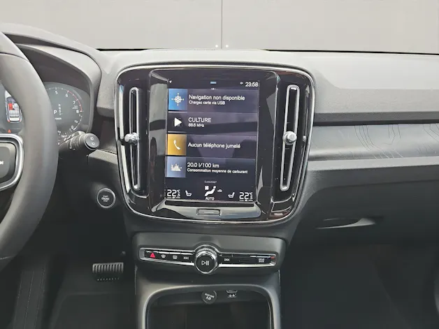 Volvo XC40 1.5 T5 PiH Plus Dark MY24