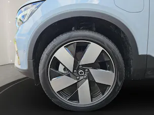 Volvo XC40 1.5 T4 PiH Plus Dark MY24