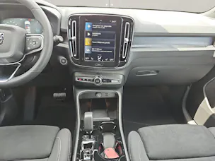 Volvo XC40 1.5 T4 PiH Plus Dark MY24