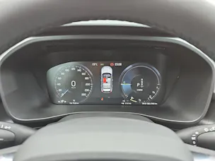 Volvo XC40 1.5 T4 PiH Plus Dark MY24
