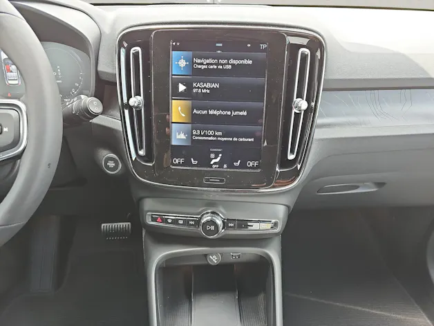 Volvo XC40 1.5 T4 PiH Plus Dark MY24
