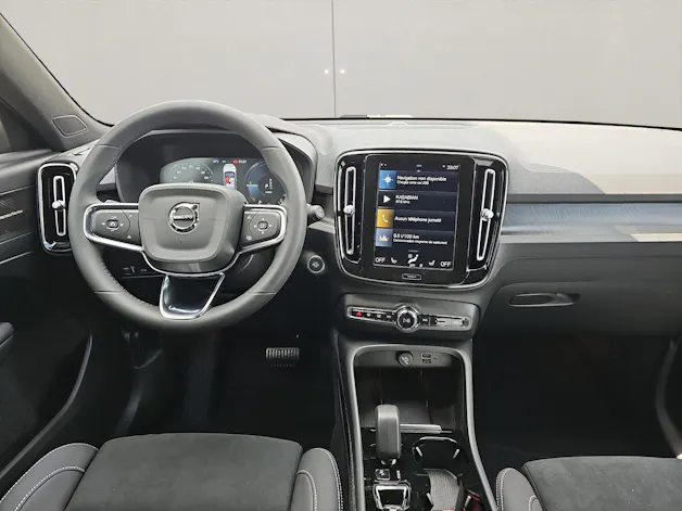 Volvo XC40 1.5 T4 PiH Plus Dark MY24
