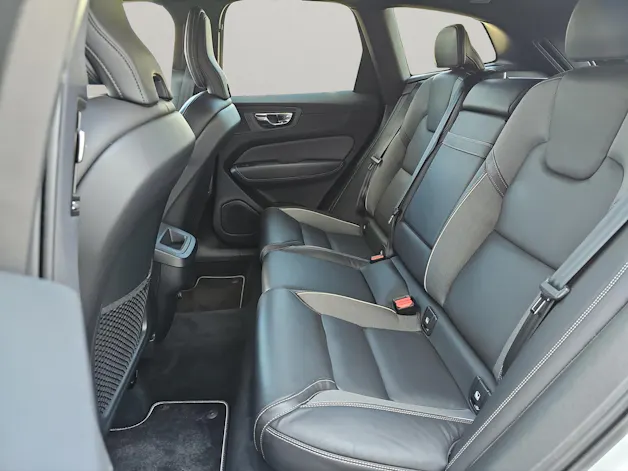 Volvo XC60 2.0 B5 MH R-Design