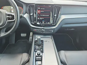 Volvo XC60 2.0 B5 MH R-Design