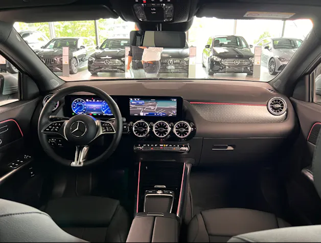 Mercedes-Benz EQA 300 Excellence Progressive 4matic