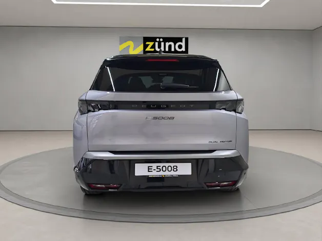 Peugeot E-5008 Launch Edition AWD