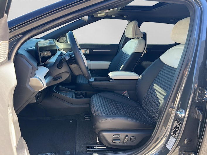 Vehicle image KIA EV4