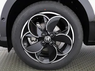 Alfa Romeo Junior 1.2 Ibrida Q4