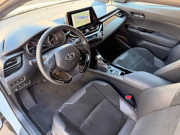 Toyota C-HR 2.0 VVTi HSD Move