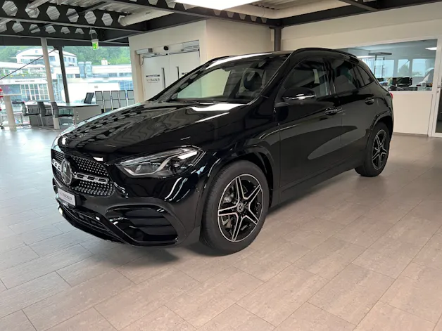 Mercedes-Benz GLA 250 Swiss Star AMG Line 4matic