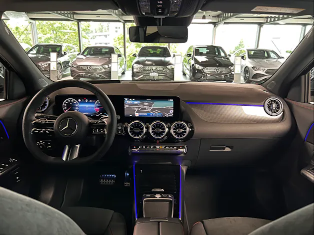 Mercedes-Benz GLA 250 Swiss Star AMG Line 4matic