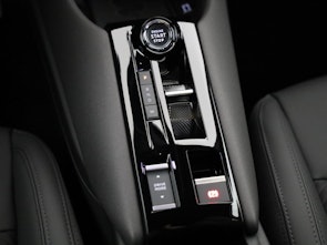 Vehicle image ALFA ROMEO Junior 1.2 Ibrida Q4