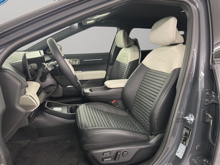 Vehicle image KIA EV4