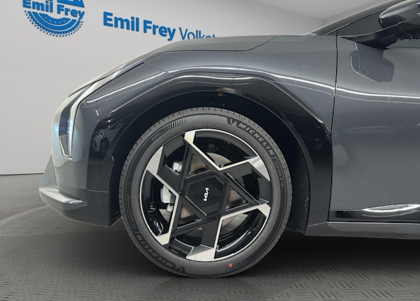 Vehicle image 3 Vehicle image 3