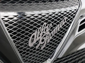 Fahrzeugbild ALFA ROMEO Junior 1.2 Ibrida Q4