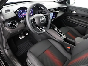 Fahrzeugbild ALFA ROMEO Junior 1.2 Ibrida Q4