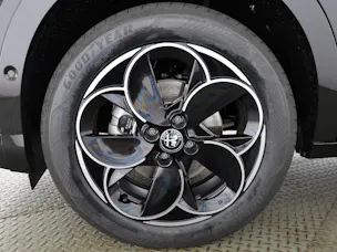 Alfa Romeo Junior 1.2 Ibrida Q4