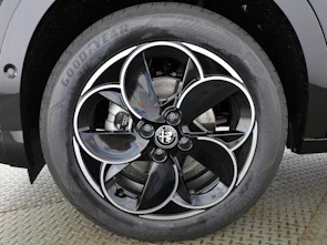 Fahrzeugbild ALFA ROMEO Junior 1.2 Ibrida Q4