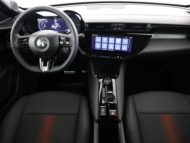 Alfa Romeo Junior 1.2 Ibrida Q4