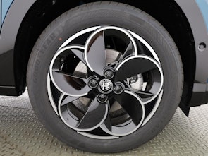 Vehicle image ALFA ROMEO Junior 1.2 Ibrida Q4