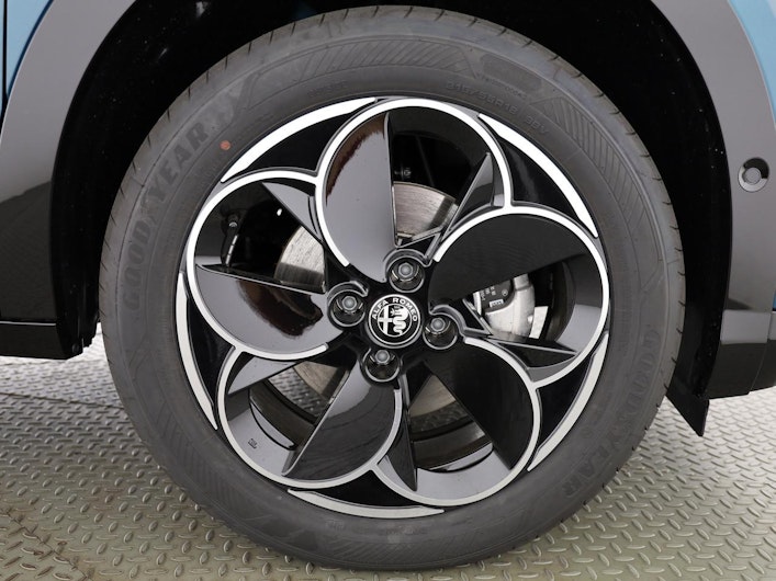 Vehicle image ALFA ROMEO JUNIOR