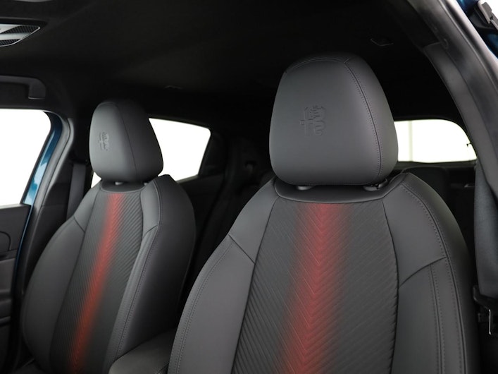 Vehicle image ALFA ROMEO JUNIOR