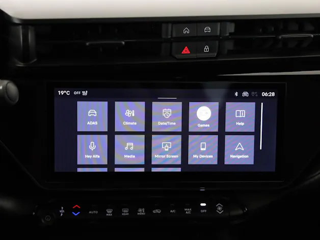 Alfa Romeo Junior 1.2 Ibrida Q4