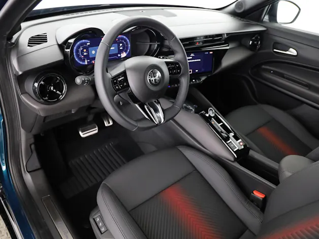 Alfa Romeo Junior 1.2 Ibrida Q4