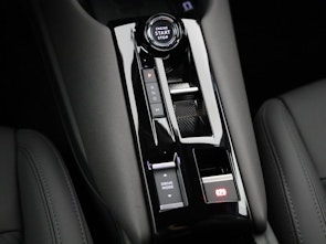 Vehicle image ALFA ROMEO Junior 1.2 Ibrida Q4