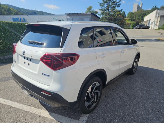 Vehicle image 4 Vehicle image 4