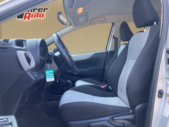 Vehicle image 7 Vehicle image 7