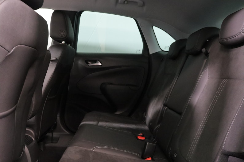 Vehicle image OPEL CROSSLAND